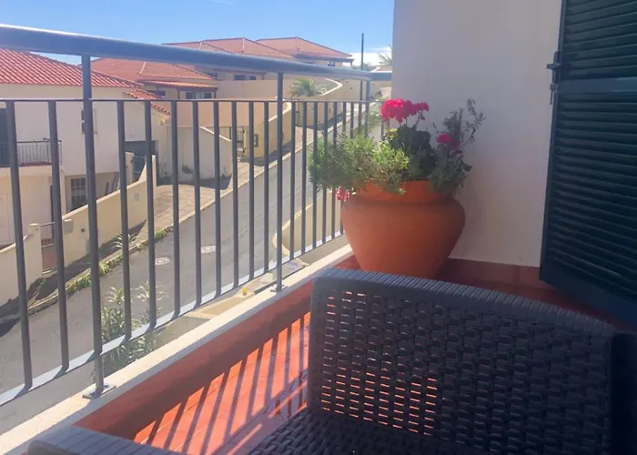 Em Casa Longe De Casa, Tao Bom! *