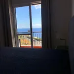Em Casa Longe De Casa, Tao Bom!