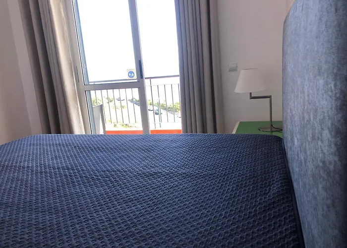 Em Casa Longe De Casa, Tao Bom! *