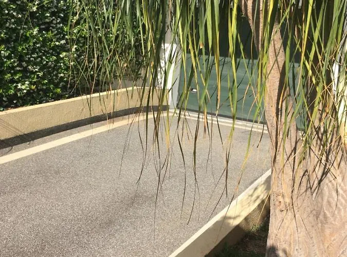 Em Casa Longe De Casa, Tao Bom! *